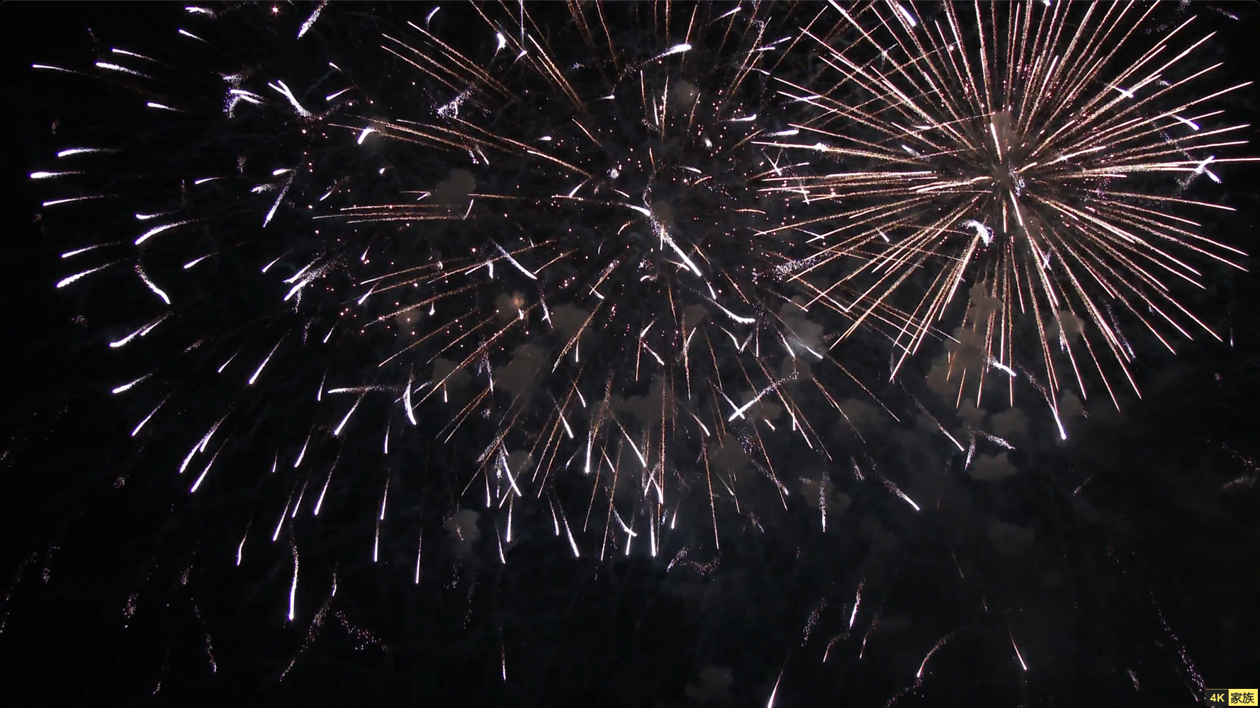 4K大屏幕看烟花 是一种视觉享受 第3张 4K大屏幕看烟花 是一种视觉享受 第3张